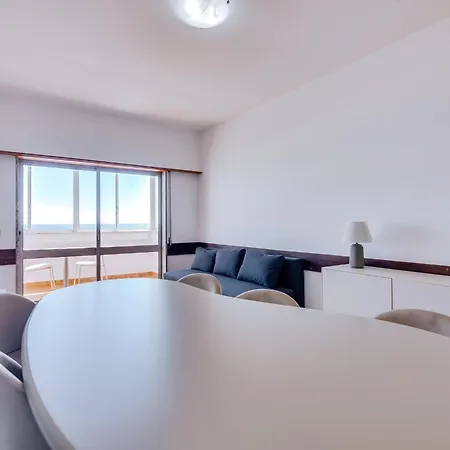 Mira Seaside Escape Appartamento *